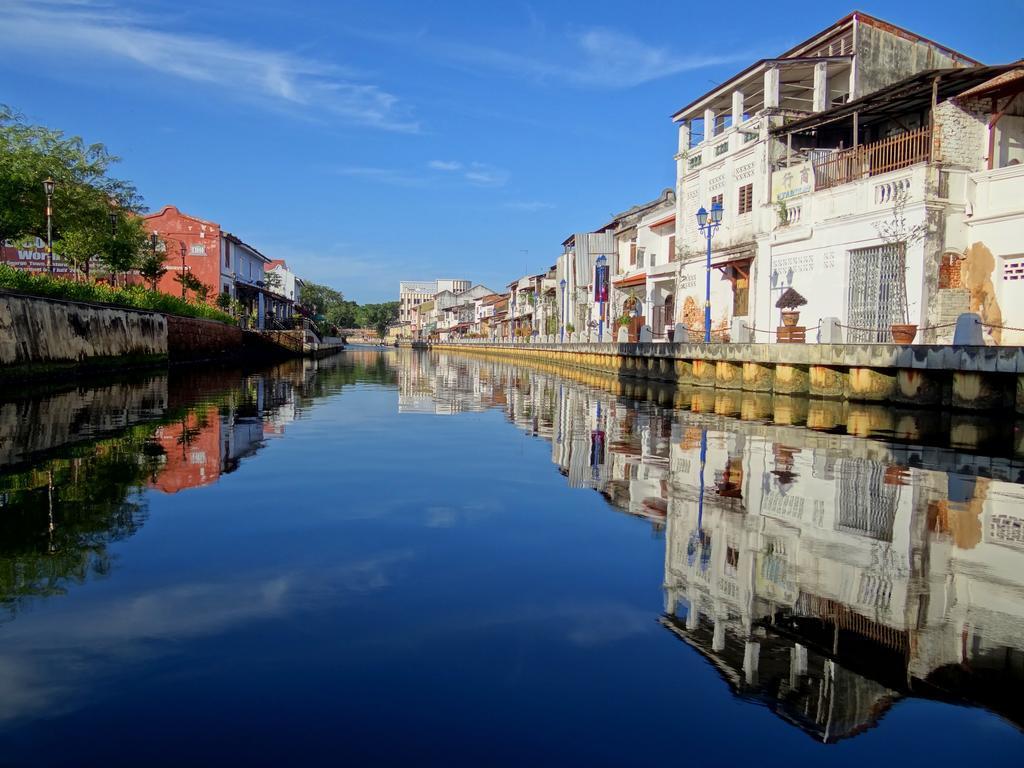 Hallmark Crown Hotel Malacca Exterior foto