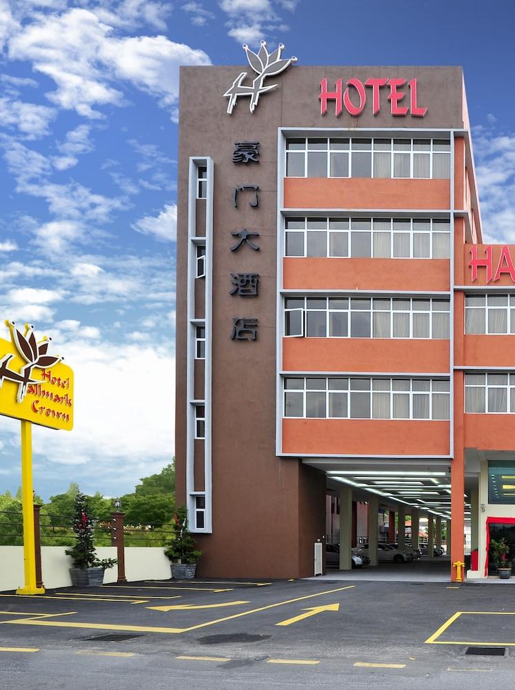 Hallmark Crown Hotel Malacca Exterior foto