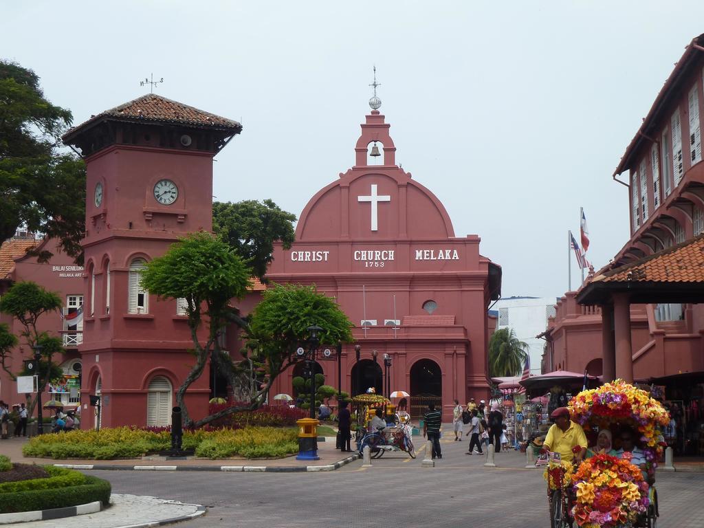 Hallmark Crown Hotel Malacca Exterior foto