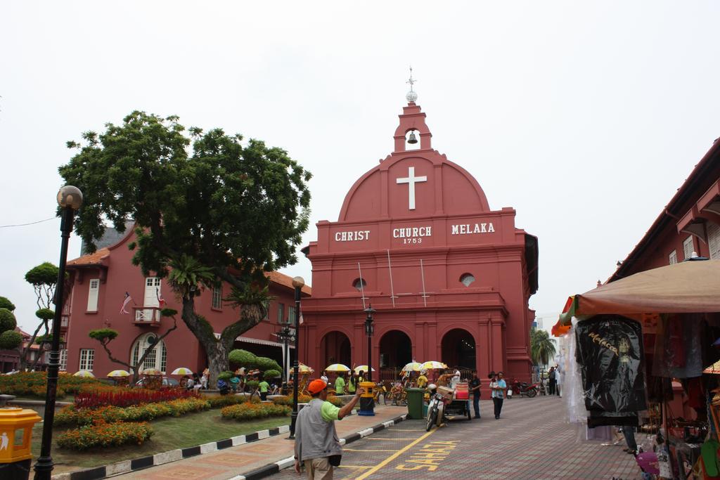 Hallmark Crown Hotel Malacca Exterior foto